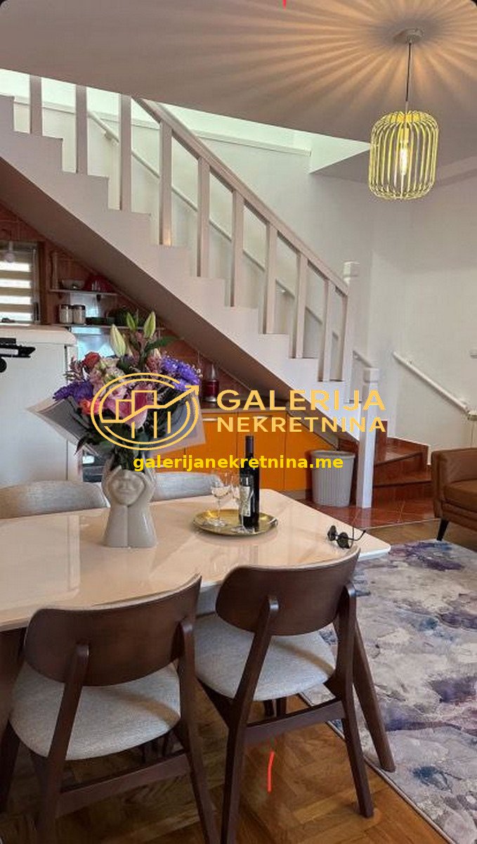 photo_5783070999485467351_x